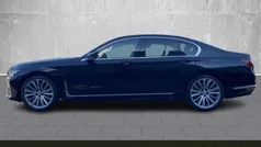 Zwart Gebruikt 2021 BMW 730 Sedan | € 67.950 (Eerlijke prijs)