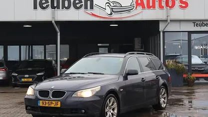 Blauw (metallic) Occasion 2006 BMW 520 Stationwagen | € 2.895 (Eerlijke prijs)