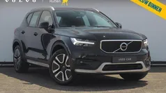 Zwart, metallic lak Gebruikt 2020 Volvo XC40 Momentum SUV | € 32.840 (Eerlijke prijs)