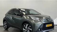 Gebruikt 2023 Toyota Aygo Envy Hatchback | € 21.945 (Eerlijke prijs)