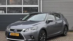 Grijs Gebruikt 2015 Lexus CT200h Luxury Line Hatchback | € 14.940 (Eerlijke prijs)