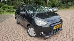 Zwart, metallic lak Gebruikt 2015 Mitsubishi Space Star Hatchback | € 2.950 (Super prijs)