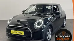 Gebruikt 2022 Mini Cooper Business Hatchback | € 21.890 (Eerlijke prijs)
