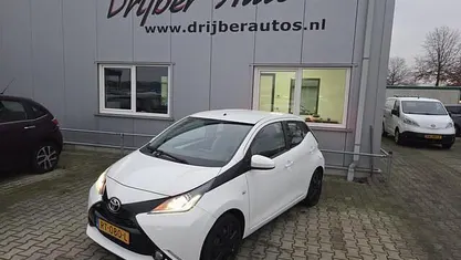 Occasion Toyota Aygo X-play 69 PK (50 kW) 2018 Wit Hatchback