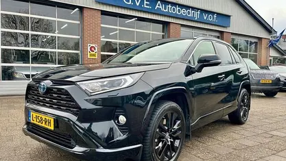 Zwart Occasion 2020 Toyota RAV4 SUV | € 31.750 (Goede deal)