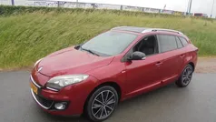 Rood Gebruikt 2012 Renault Mégane GrandTour Bose Edition Stationwagen | € 4.450 (Eerlijke prijs)
