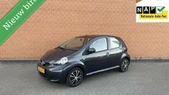 Gebruikt 2010 Toyota Aygo Hatchback | € 2.895 (Eerlijke prijs)