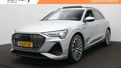 Grijs Gebruikt 2022 Audi e-tron Basis SUV | € 41.900 (Eerlijke prijs)