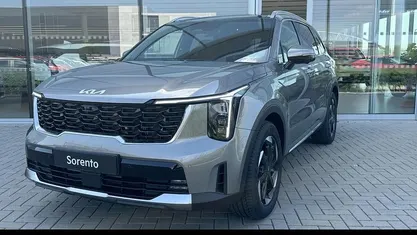 Occasion 2025 Kia Sorento SUV | € 61.995 (Eerlijke prijs)