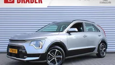 Grijs Gebruikt 2023 Kia Niro SUV | € 28.795 (Eerlijke prijs)