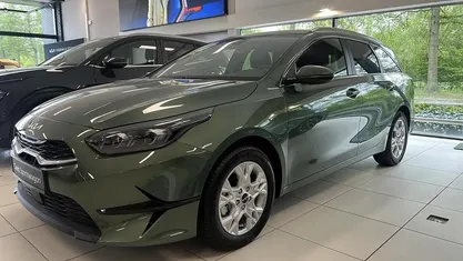 Occasion 2025 Kia Ceed Hatchback | € 32.900 (Eerlijke prijs)