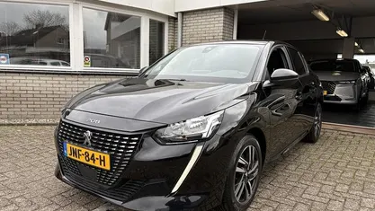 Occasion 2020 Peugeot 208 Allure Hatchback | € 13.950 (Eerlijke prijs)