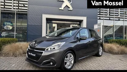 Occasion Peugeot 208 Signature Sky 82 PK (60 kW) 2019 Grijs Hatchback