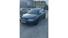 Blauw Gebruikt 2000 Audi A3 Attraction Hatchback | € 700 (Eerlijke prijs)