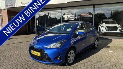 Occasion Toyota Yaris Hybrid Active 101 PK (74 kW) 2019 Blauw Hatchback