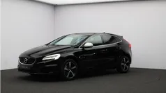 Gebruikt 2019 Volvo V40 R-Design Stationwagen | € 21.950 (Eerlijke prijs)