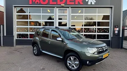 Grijs (metallic) Gebruikt 2015 Dacia Duster Prestige Stationwagen | € 8.925 (Eerlijke prijs)