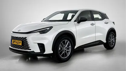 Gebruikt 2025 Lexus LBX Business Edition SUV | € 35.450 (Eerlijke prijs)