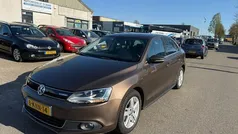 Bruin Gebruikt 2013 VW Jetta Comfortline Sedan | € 6.999 (Eerlijke prijs)