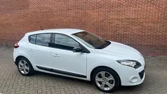 Wit Gebruikt 2011 Renault Mégane III Hatchback | € 4.450 (Eerlijke prijs)