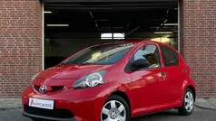 Rood Gebruikt 2007 Toyota Aygo Hatchback | € 2.250 (Eerlijke prijs)