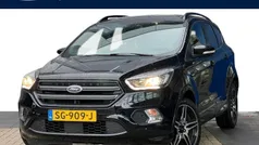 Gebruikt 2018 Ford Kuga ST-Line SUV | € 16.825 (Eerlijke prijs)