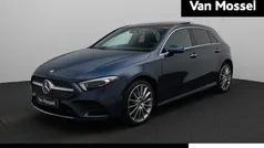 Blauw Gebruikt 2023 Mercedes A250 Business Hatchback | € 34.900 (Eerlijke prijs)