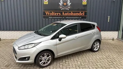Grijs Gebruikt 2016 Ford Fiesta Hatchback | € 7.950 (Eerlijke prijs)