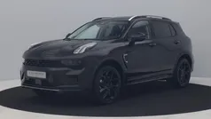 Zwart, metallic lak Gebruikt 2023 Lynk & Co 01 SUV | € 28.900 (Eerlijke prijs)