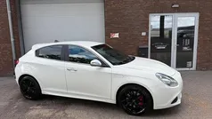 Wit Gebruikt 2013 Alfa Romeo Giulietta Business Hatchback | € 7.999 (Eerlijke prijs)