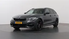 Grijs Gebruikt 2022 BMW 330e Executive Stationwagen | € 40.330 (Eerlijke prijs)