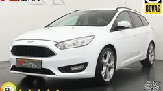 Wit Gebruikt 2017 Ford Focus Stationwagen | € 8.445 (Eerlijke prijs)