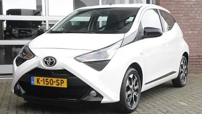 Occasion Toyota Aygo X-play 72 PK (52 kW) 2020 Wit Hatchback