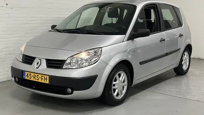 Occasion 2005 Renault Scénic II Expression MPV | € 1.999 (Eerlijke prijs)