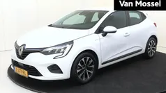 Gebruikt 2021 Renault Clio V Zen Hatchback | € 15.440 (Eerlijke prijs)