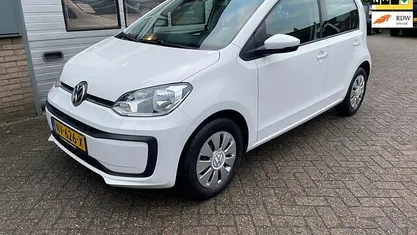 Occasion 2017 VW up! move up! Hatchback | € 9.900 (Eerlijke prijs)