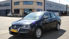 Zwart Gebruikt 2007 VW Jetta Sportline Sedan | € 2.950 (Goede deal)