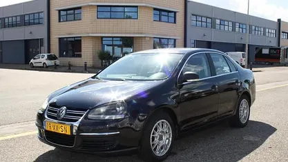 Zwart Gebruikt 2007 VW Jetta Sportline Sedan | € 2.950 (Super prijs)