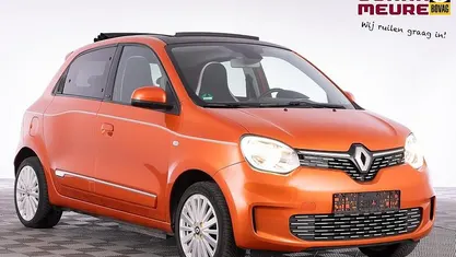 Rood Gebruikt 2021 Renault Twingo Vibes Hatchback | € 12.490 (Eerlijke prijs)