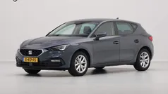 Grijs, metallic lak Gebruikt 2023 Seat Leon Business Hatchback | € 21.940 (Goede deal)