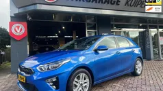 Blauw Gebruikt 2018 Kia Ceed Hatchback | € 14.950 (Eerlijke prijs)