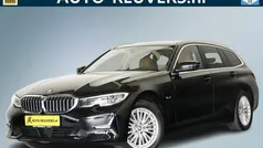 Zwart, metallic lak Gebruikt 2022 BMW 320 Executive Stationwagen | € 34.800 (Goede deal)