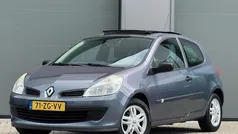 Gebruikt 2008 Renault Clio II Expression Hatchback | € 1.999 (Eerlijke prijs)