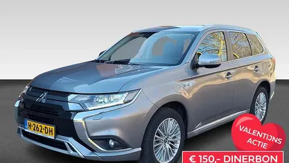 Grijs Occasion 2020 Mitsubishi Outlander SUV | € 18.430 (Super prijs)
