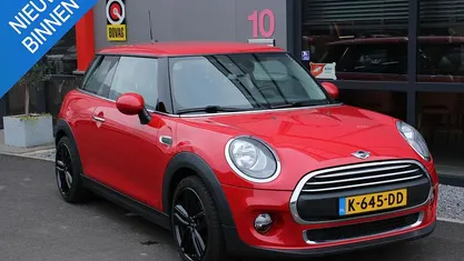 Rood Gebruikt 2020 Mini Cooper Business Hatchback | € 8.935 (Super prijs)