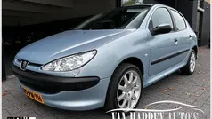 Grijs Gebruikt 2004 Peugeot 206 Hatchback | € 1.550 (Eerlijke prijs)