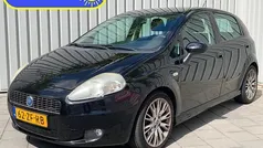Zwart, metallic lak Gebruikt 2008 Fiat Grande Punto Sport Hatchback | € 1.445 (Eerlijke prijs)