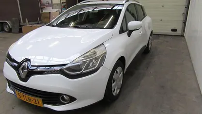 Wit Occasion 2014 Renault Clio GrandTour Expression Stationwagen | € 5.750 (Goede deal)