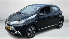 Zwart Gebruikt 2014 Toyota Aygo X-clusiv Hatchback | € 9.900 (Eerlijke prijs)