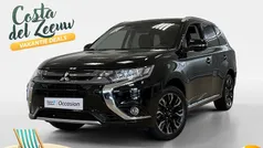 Amethyst black p Gebruikt 2016 Mitsubishi Outlander P-HEV Edition SUV | € 19.750 (Eerlijke prijs)